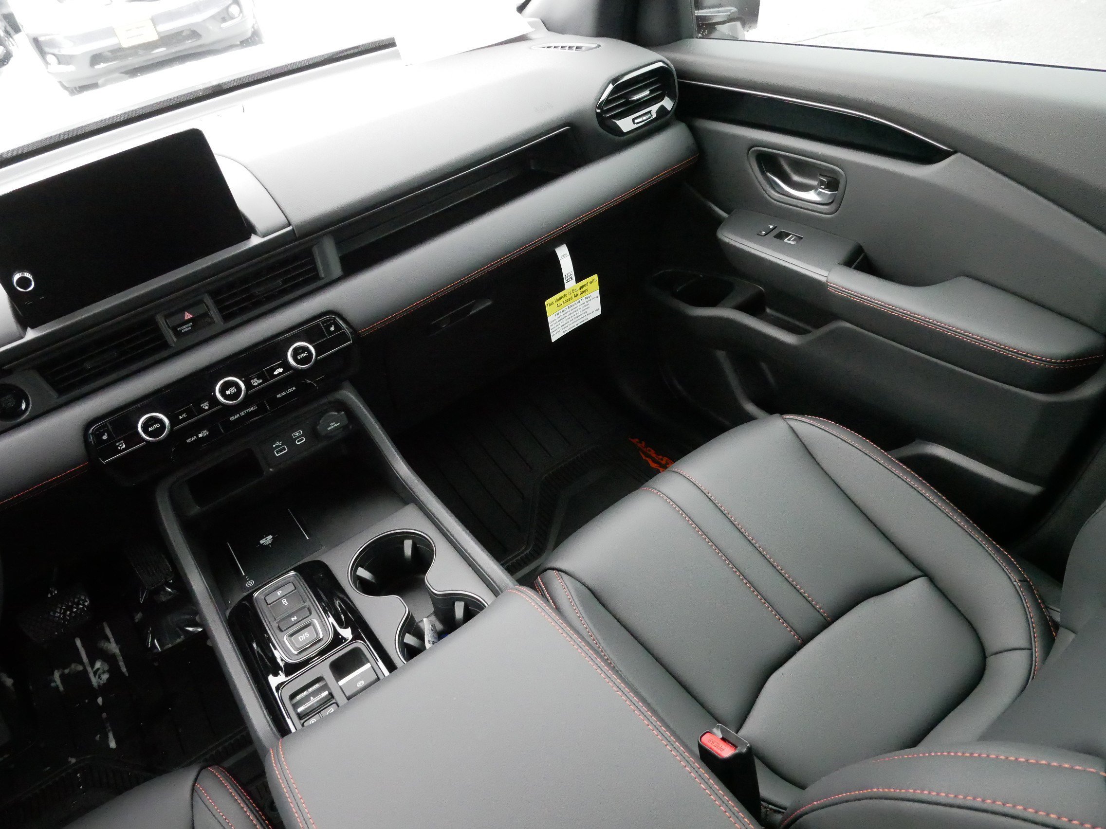 Certified 2025 Honda Pilot TrailSport image 11