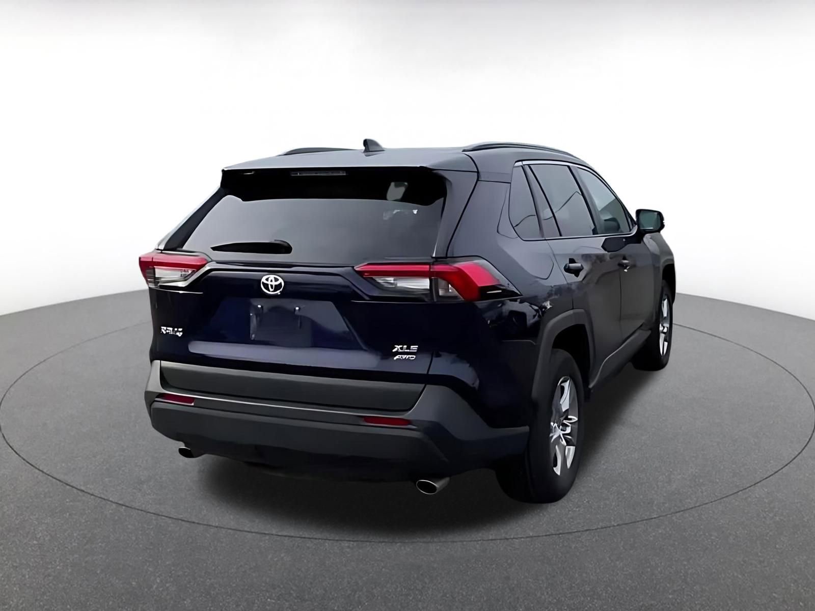 Used 2025 Toyota RAV4 XLE image 15