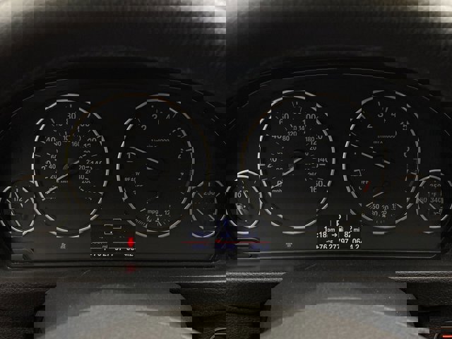 Used 2017 BMW 320i xDrive Sedan image 13