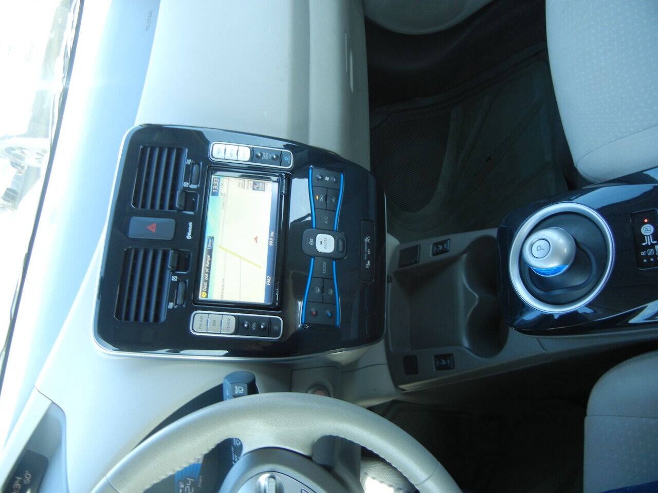 Used 2012 Nissan Leaf SL w/ Protection Pkg FWD image 57