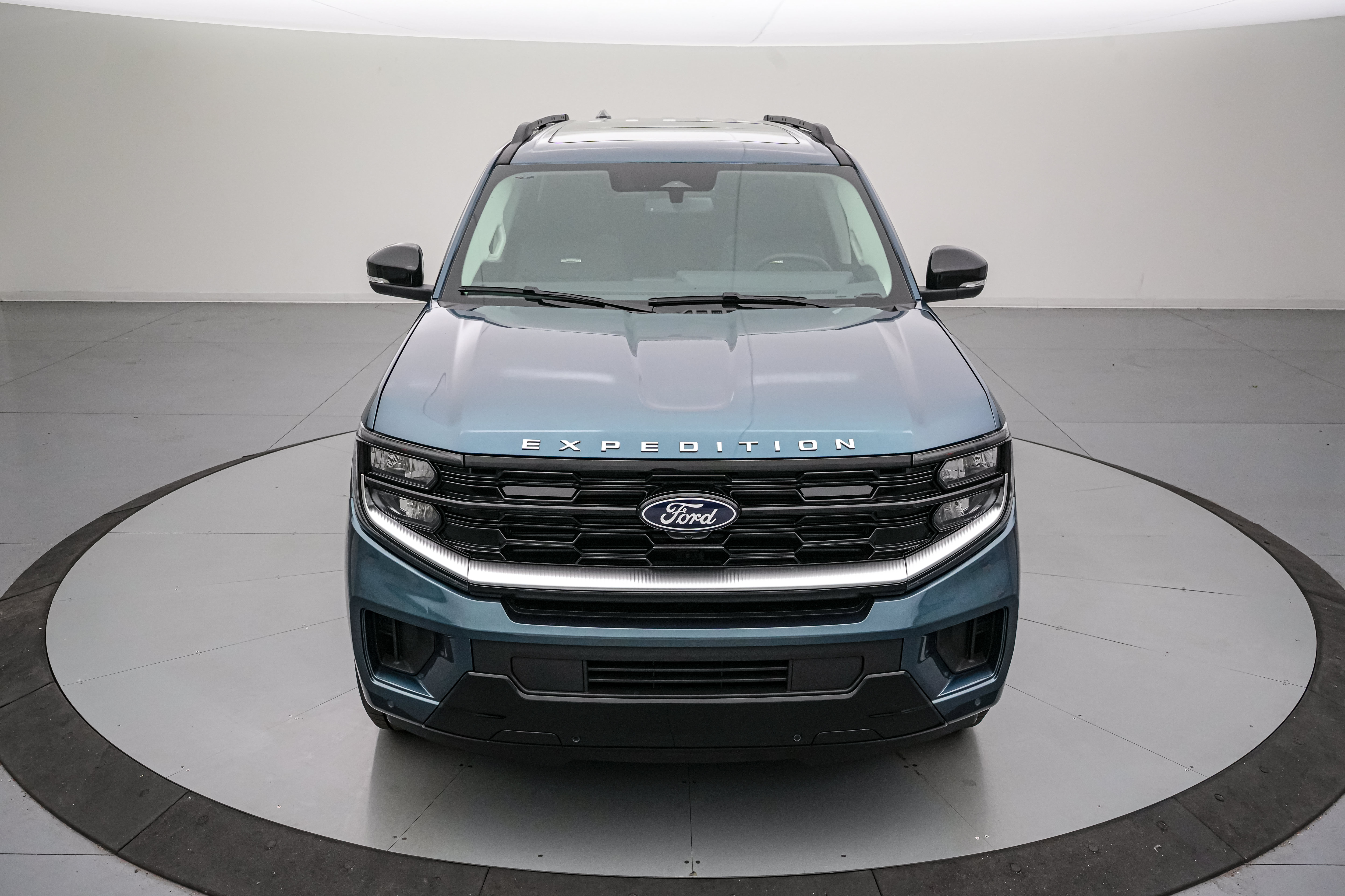 New 2027 Ford Expedition Max Platinum w/ Driver's Package AWD/4WD image 9