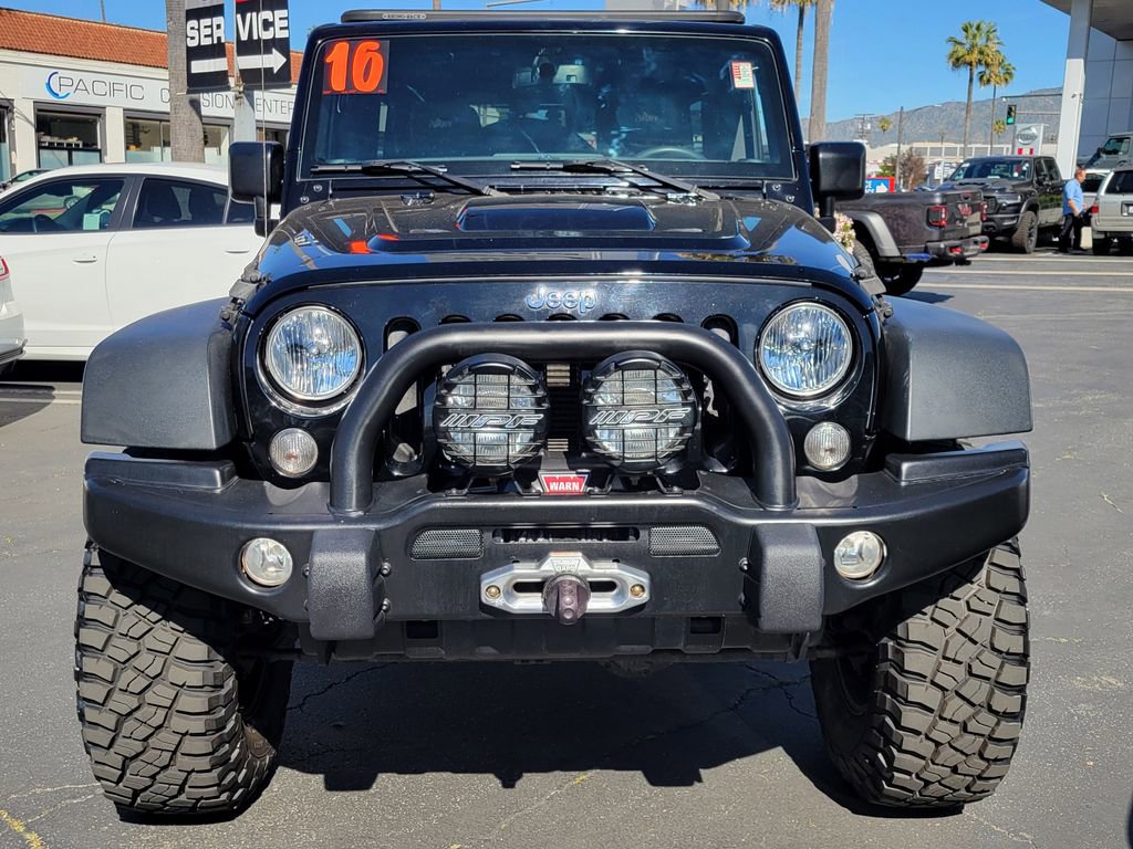 Used 2016 Jeep Wrangler Unlimited Rubicon w/ Connectivity Group image 33