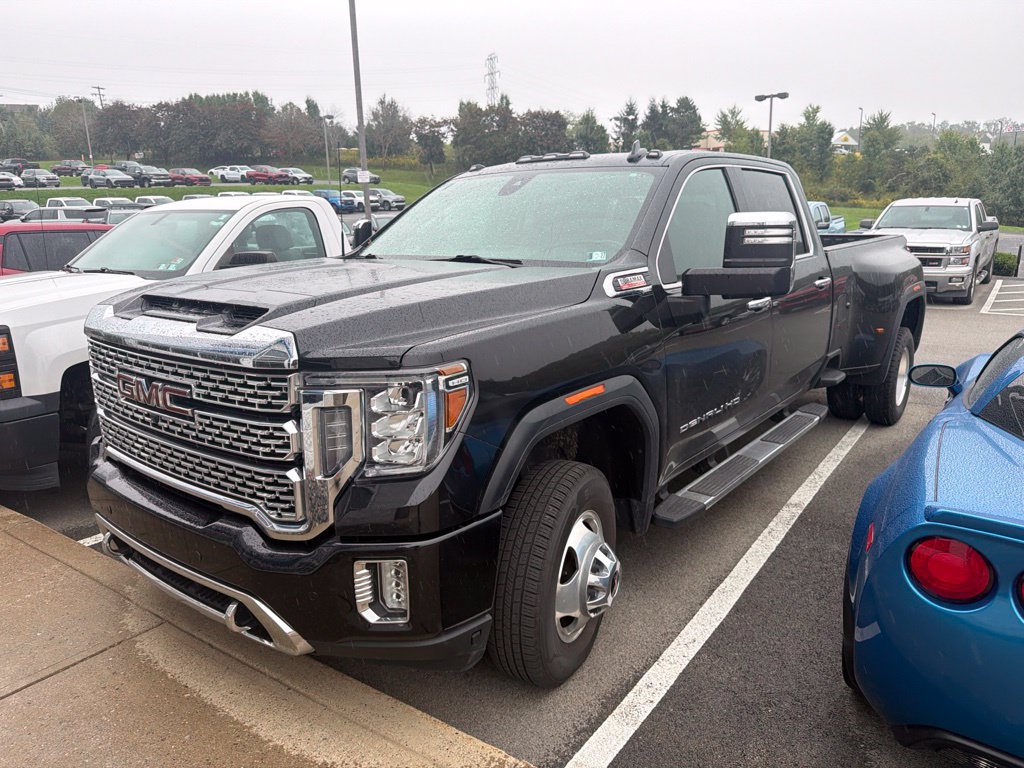 Used 2022 GMC Sierra 3500 Denali AWD/4WD image 4