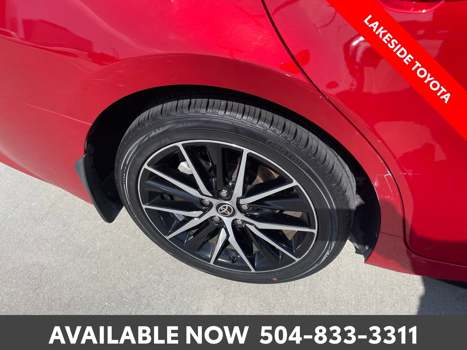 Used 2022 Toyota Camry SE FWD image 11