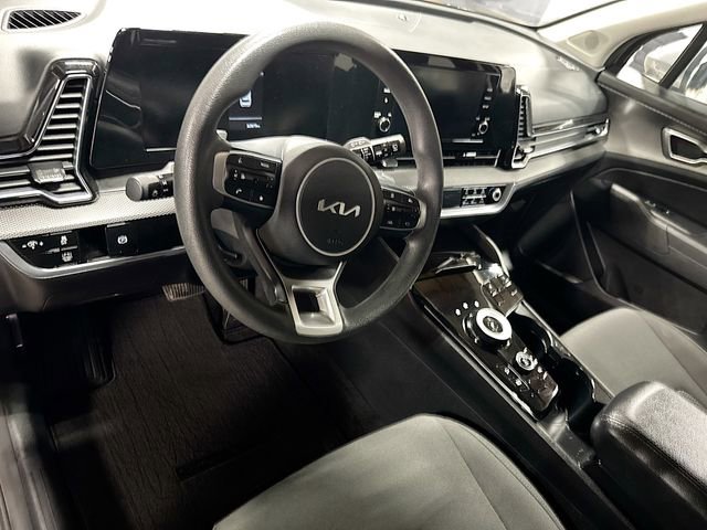 Used 2023 Kia Sportage LX image 9
