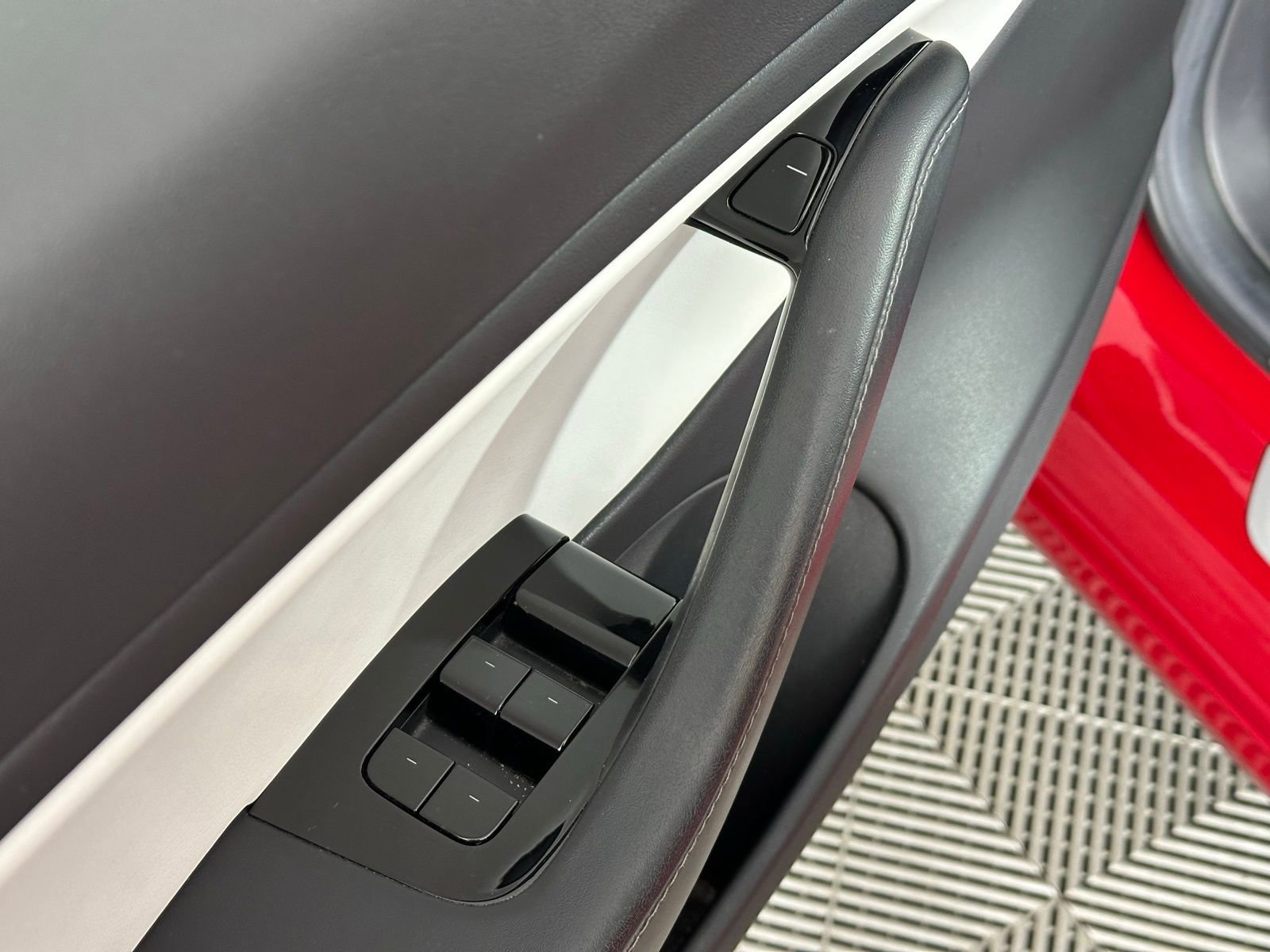 Used 2018 Tesla Model 3 Long Range AWD/4WD image 38