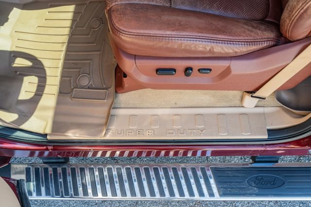 Used 2012 Ford F250 King Ranch w/ King Ranch w/Chrome Pkg image 18