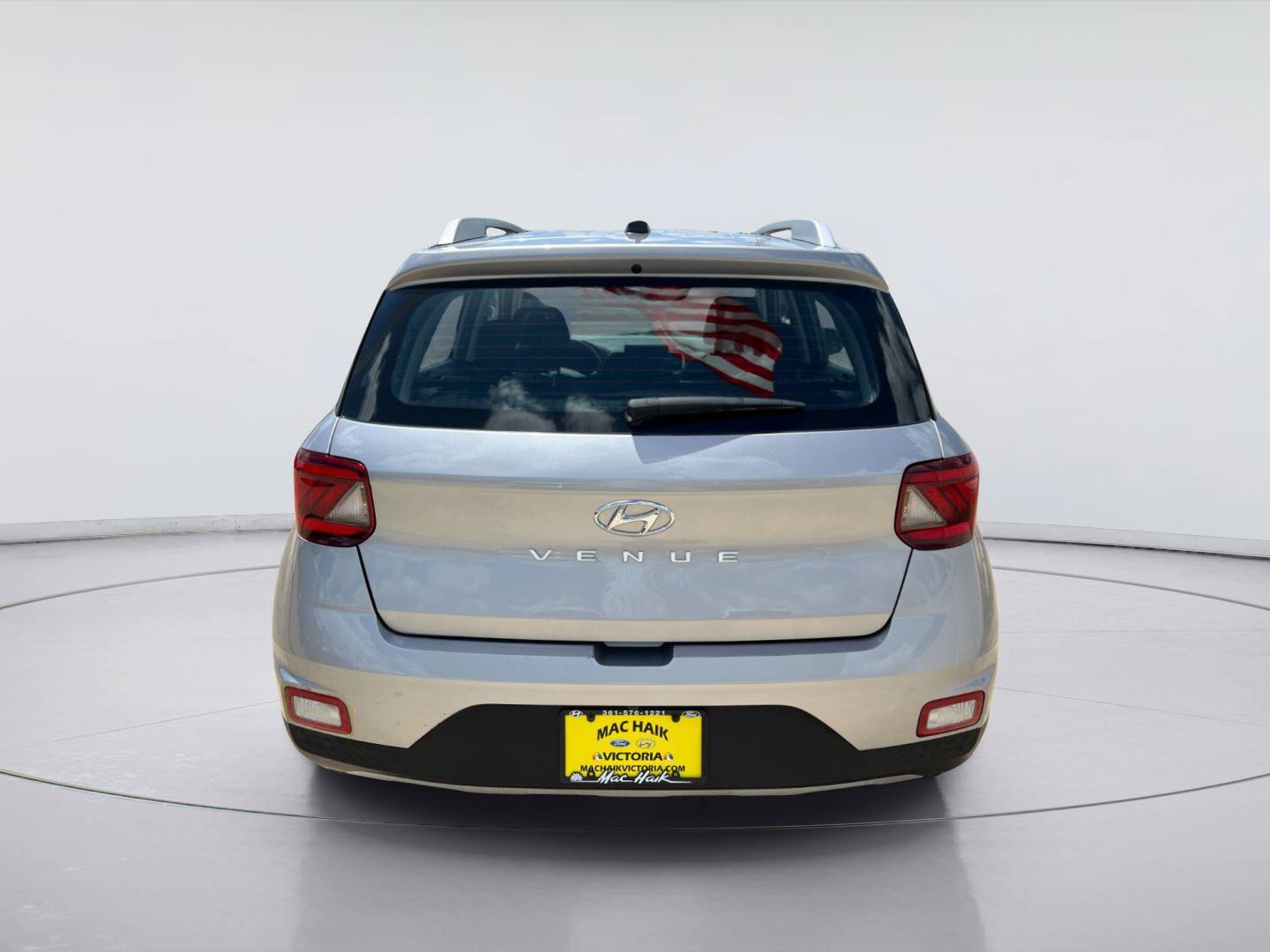 Used 2024 Hyundai Venue SEL FWD image 4
