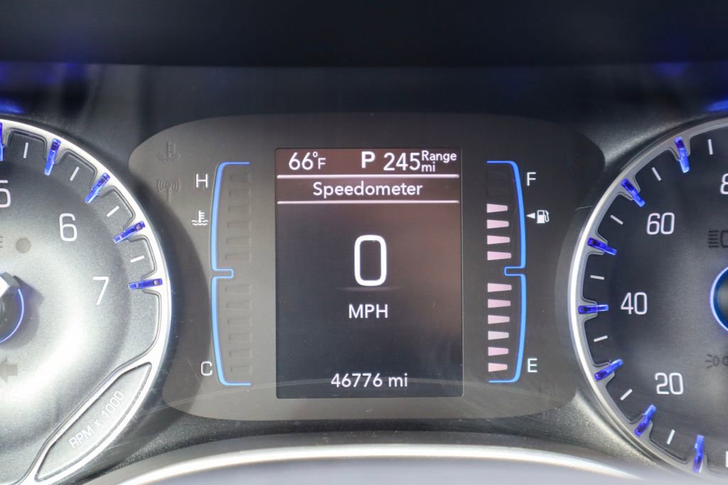 Used 2022 Chrysler Voyager LX FWD image 15