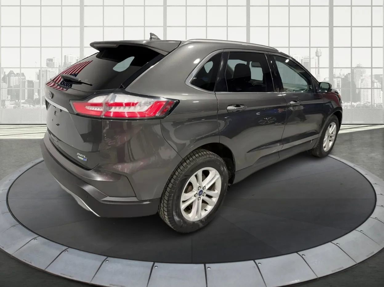 Used 2019 Ford Edge SEL w/ Cargo Accessory Package image 2
