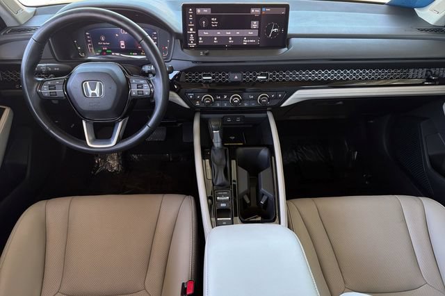 Used 2024 Honda Accord Touring image 17