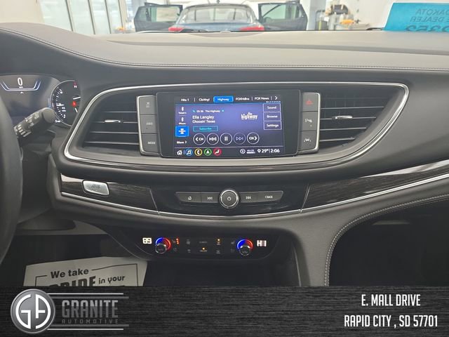 Used 2020 Buick Enclave Avenir w/ Avenir Technology Package image 17