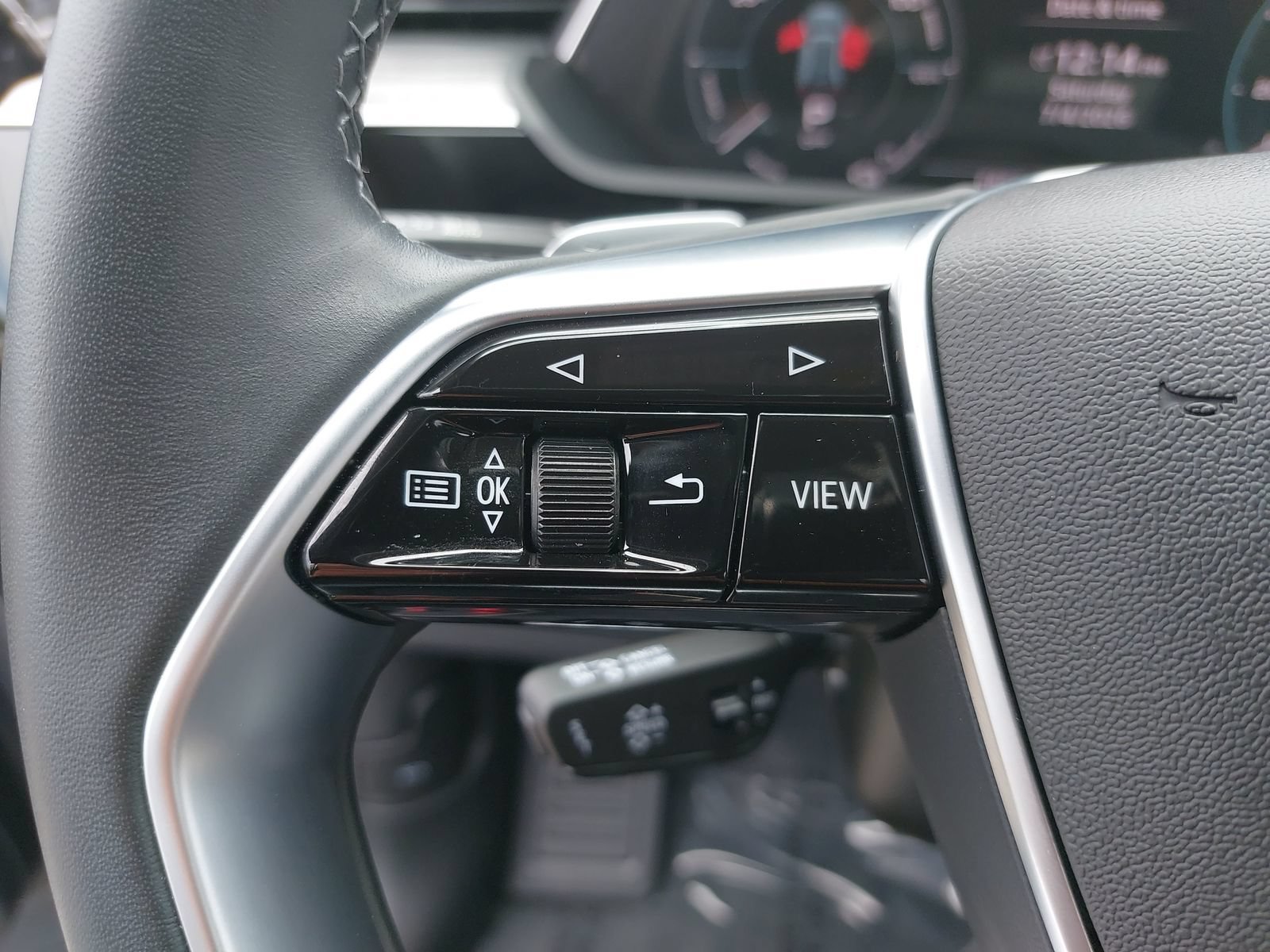 Used 2024 Audi Q8 e-tron Premium AWD/4WD image 17
