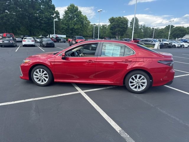 Used 2024 Toyota Camry LE w/ Convenience Package FWD image 9