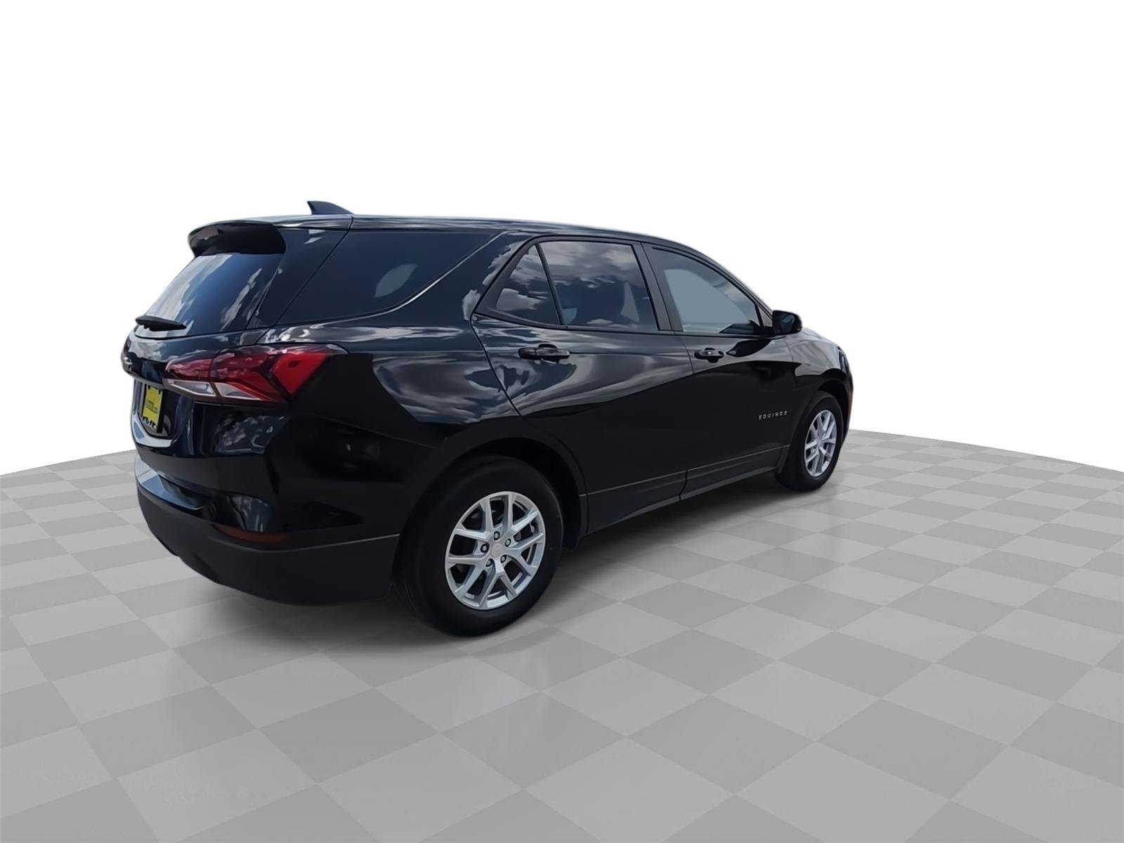 Used 2023 Chevrolet Equinox LS w/ LS Convenience Package FWD image 8