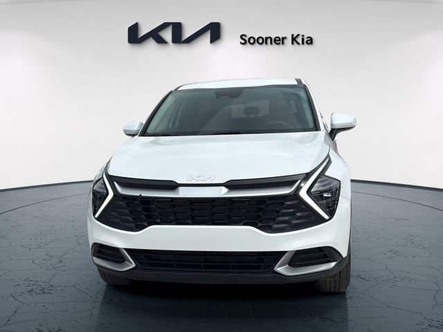Certified 2025 Kia Sportage LX AWD/4WD image 2