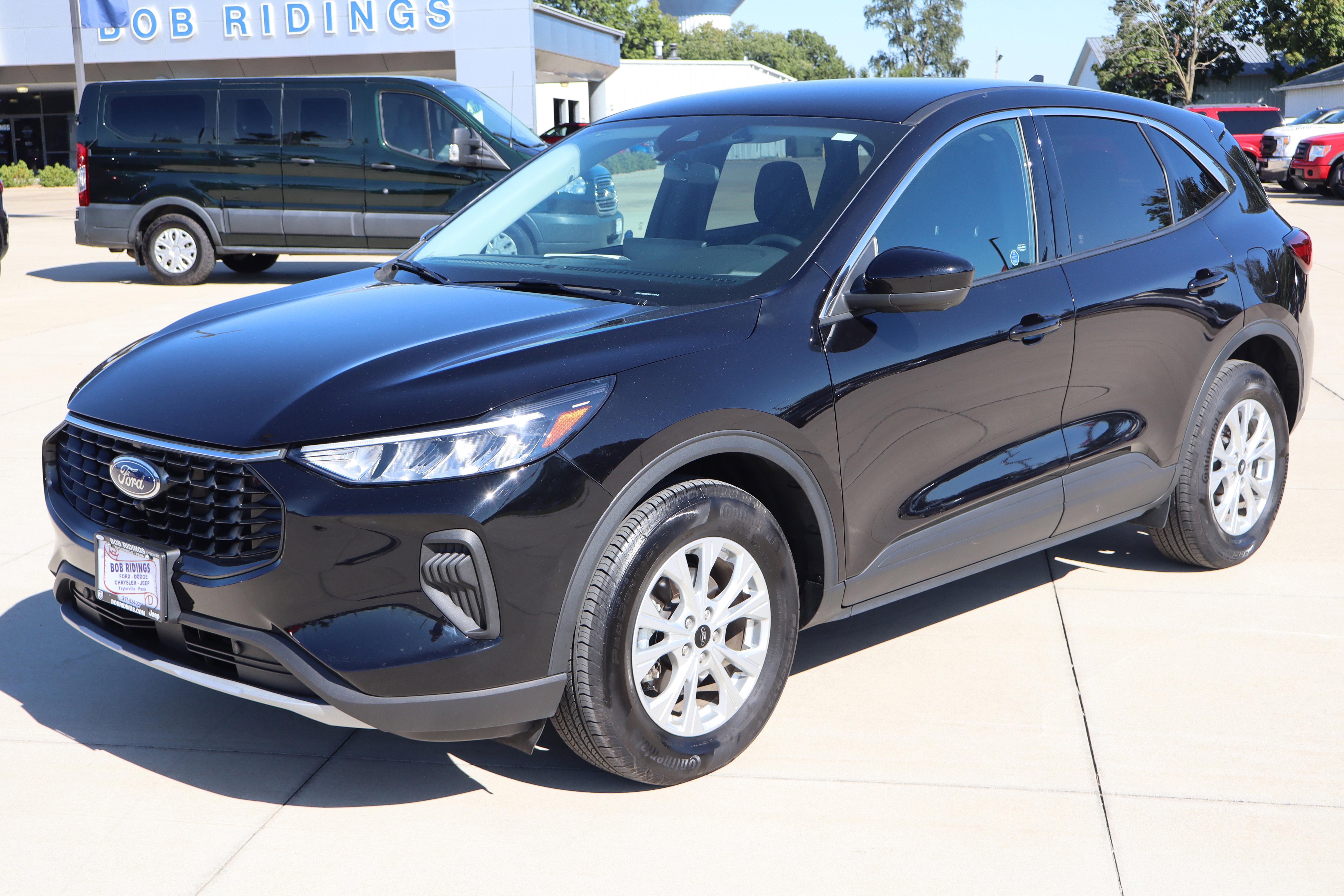 Used 2023 Ford Escape Active w/ Tech Pack #2 image 2