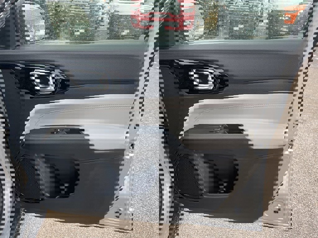 New 2026 Jeep Compass Limited image 10