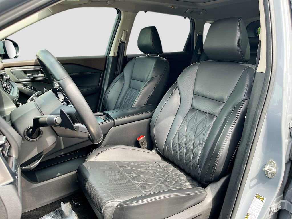 Used 2023 Nissan Rogue Platinum w/ Platinum Premium Package FWD image 15