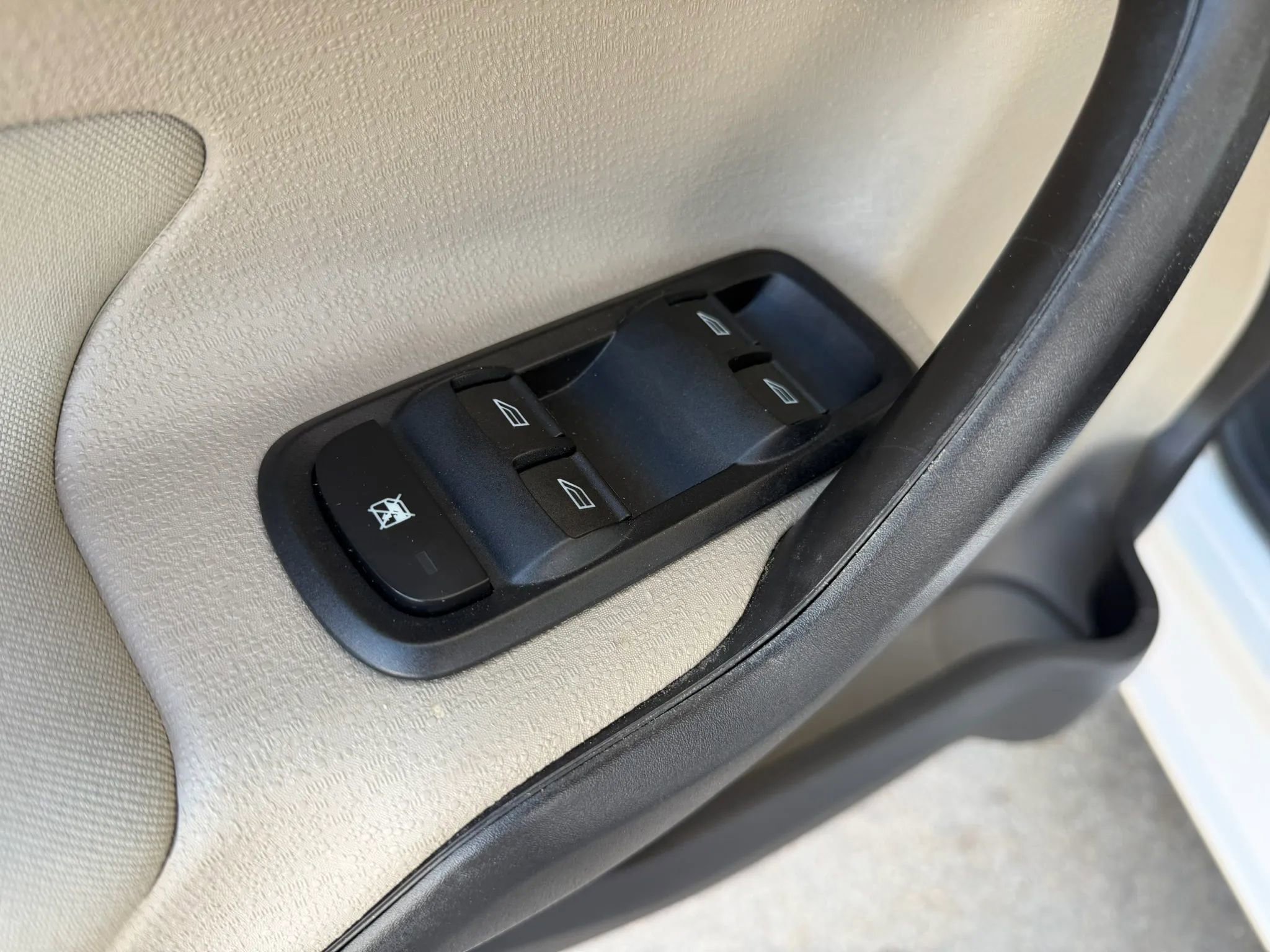 Used 2018 Ford Fiesta SE FWD image 10