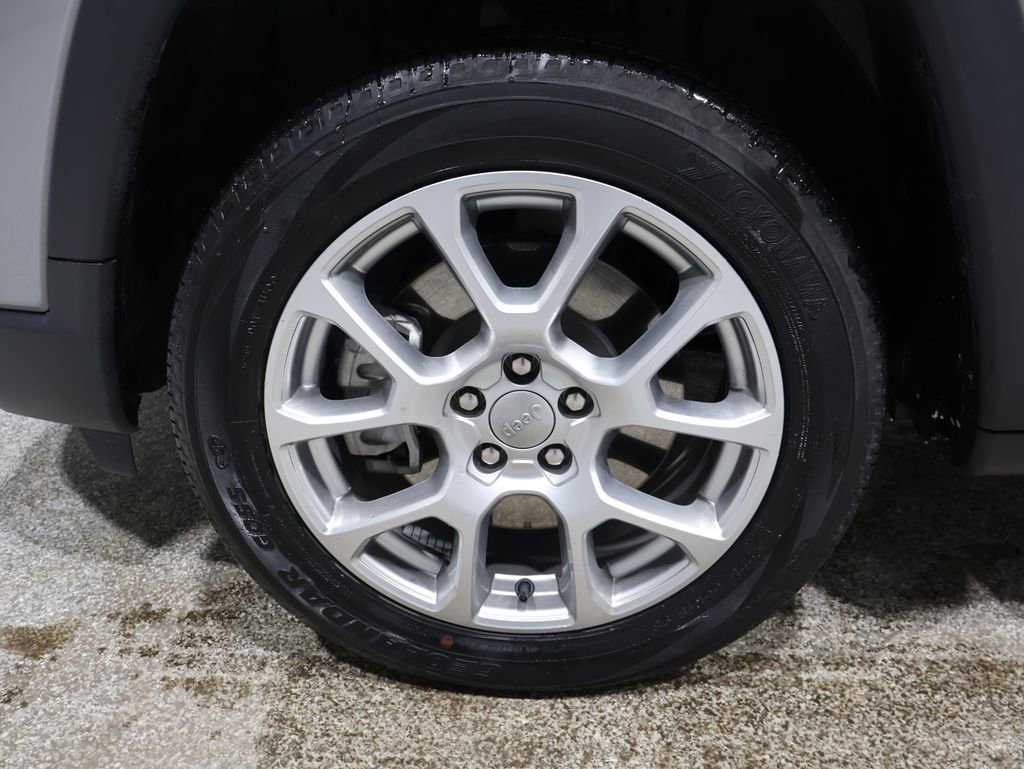 Certified 2023 Jeep Compass Latitude image 10