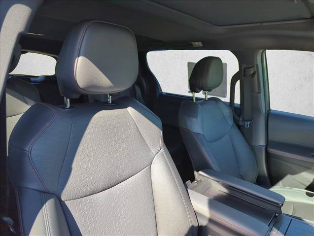 Used 2024 Toyota Sienna XSE FWD image 30