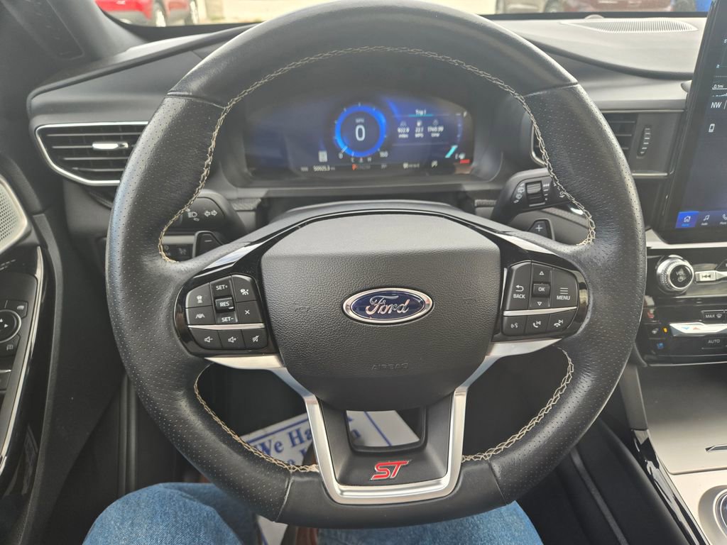 Used 2022 Ford Explorer ST w/ Equipment Group 401A image 12