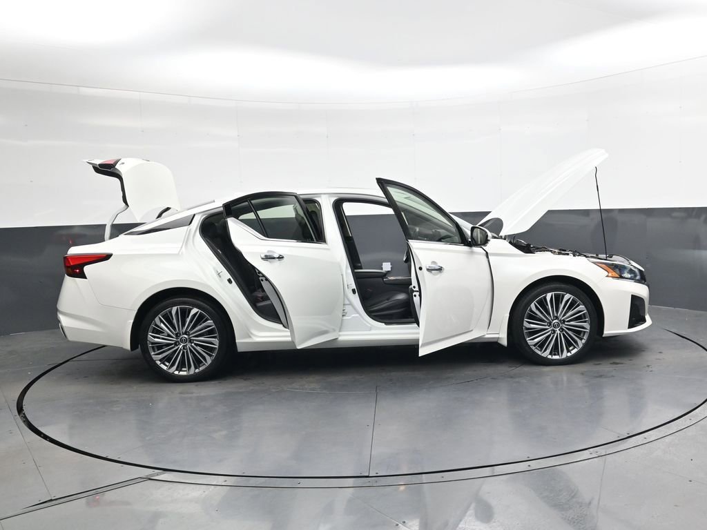 Used 2023 Nissan Altima 2.5 SL image 33