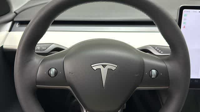 Used 2024 Tesla Model Y Performance AWD/4WD image 15