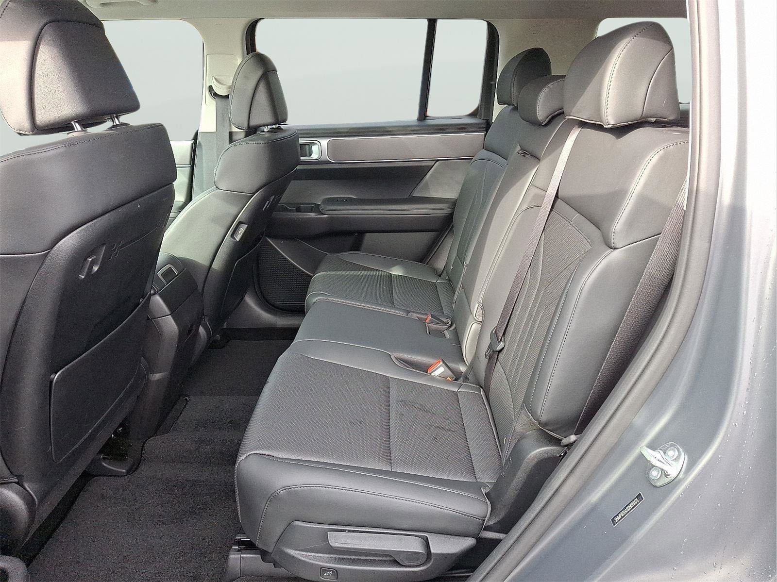 Used 2025 Hyundai Santa Fe XRT image 8