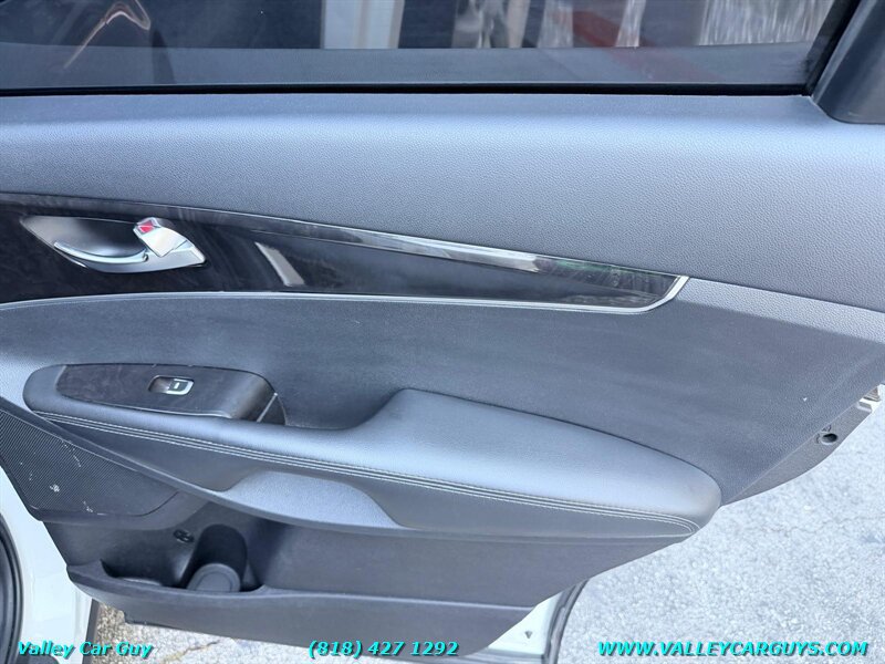 Used 2016 Kia Sorento FWD image 23