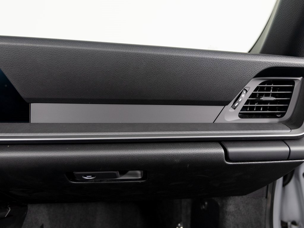 Certified 2025 Porsche 911 Carrera image 33