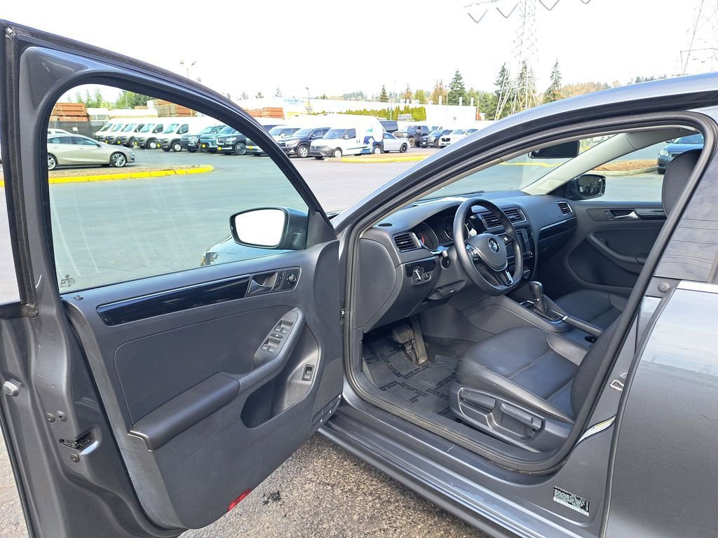 Used 2016 Volkswagen Jetta SEL image 10