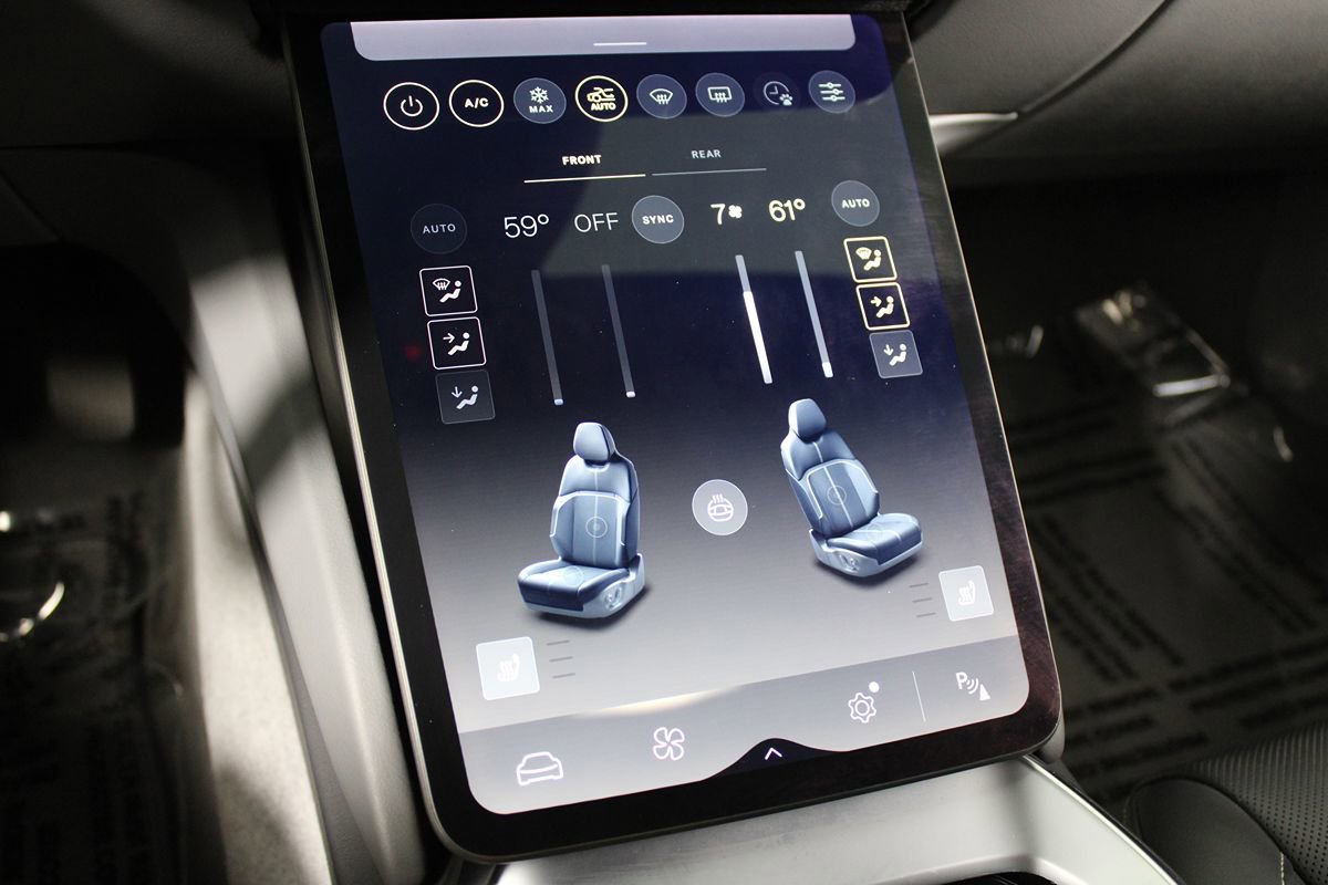 Used 2024 Lucid Air Pure image 19