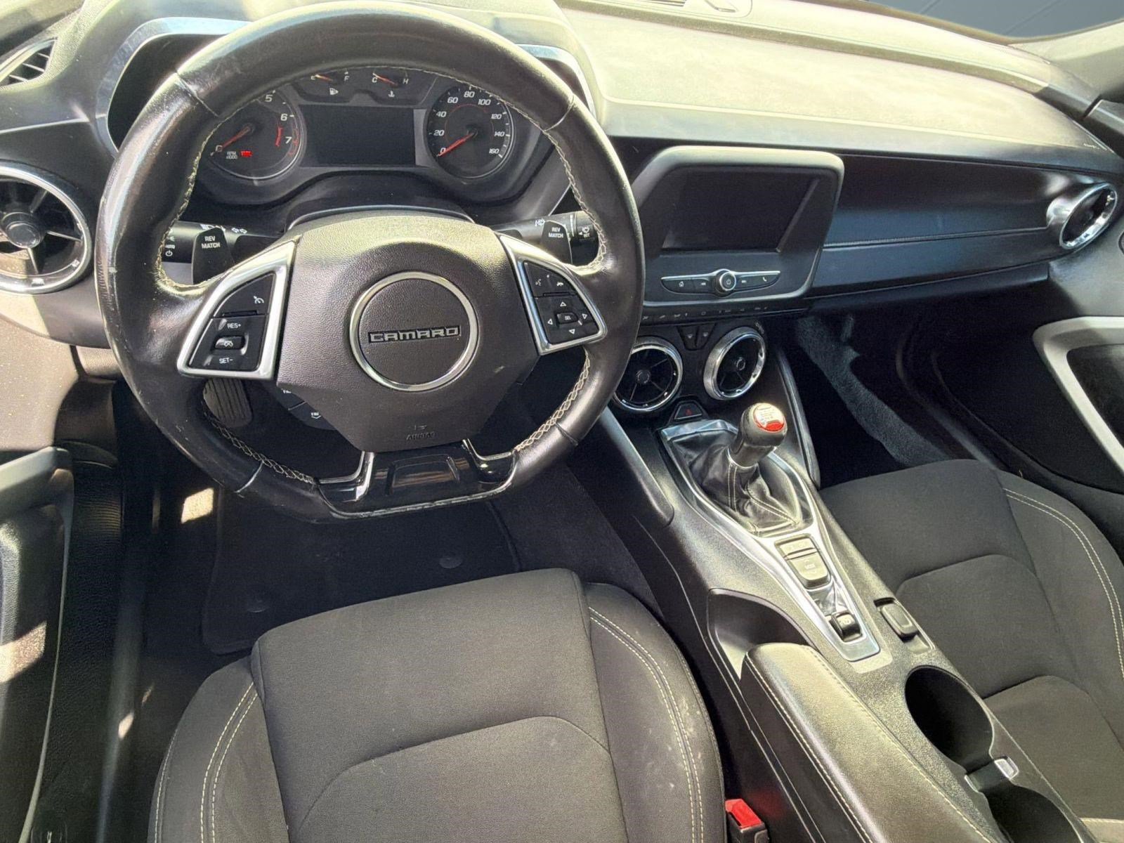 Used 2020 Chevrolet Camaro LT RWD image 27