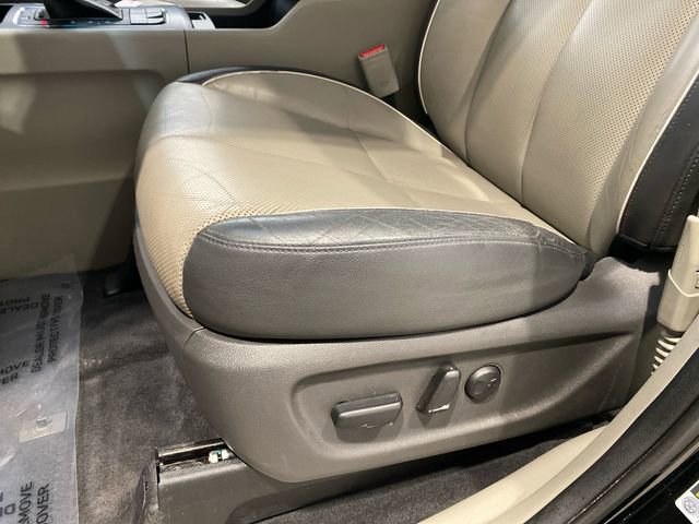 Used 2017 Kia Sedona LX w/ LX Essentials Premium Package image 16