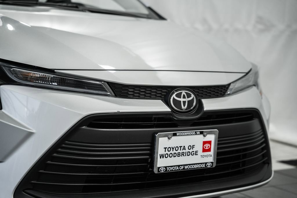 Used 2025 Toyota Corolla LE image 9