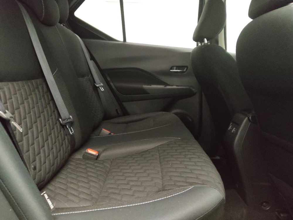 Used 2021 Nissan Kicks SV FWD image 19