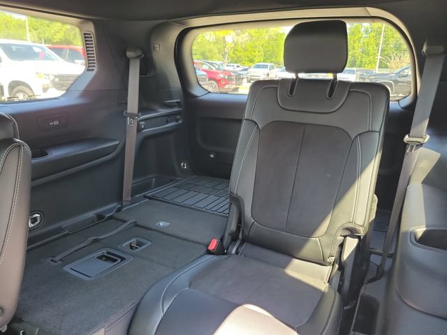 Used 2023 Jeep Grand Cherokee L Laredo RWD image 19