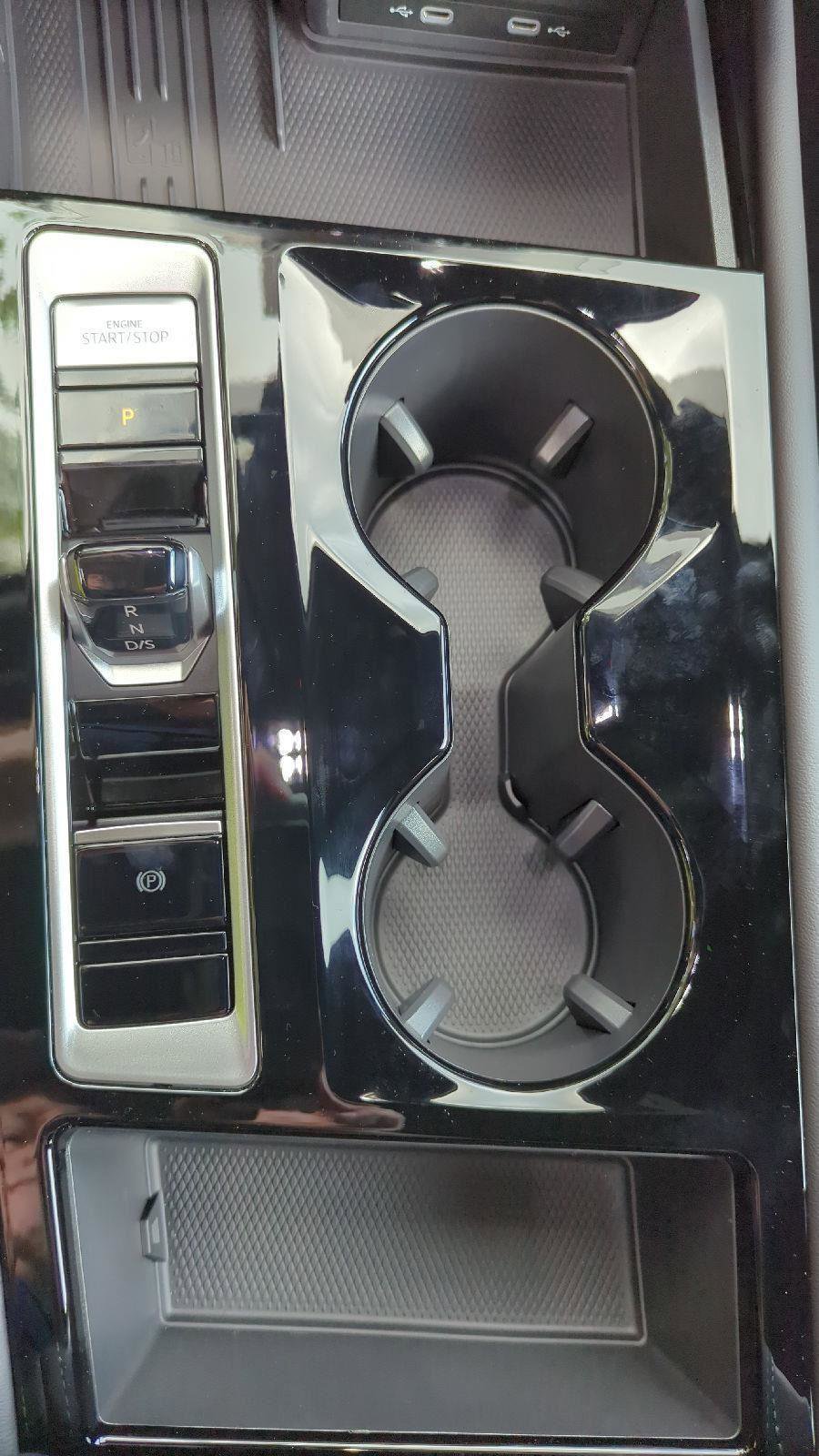 New 2026 Volkswagen Atlas Cross Sport SEL Premium R-Line image 32