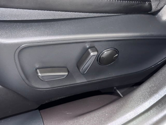 Used 2024 Ford Escape ST-Line w/ Tech Pack #1 AWD/4WD image 13