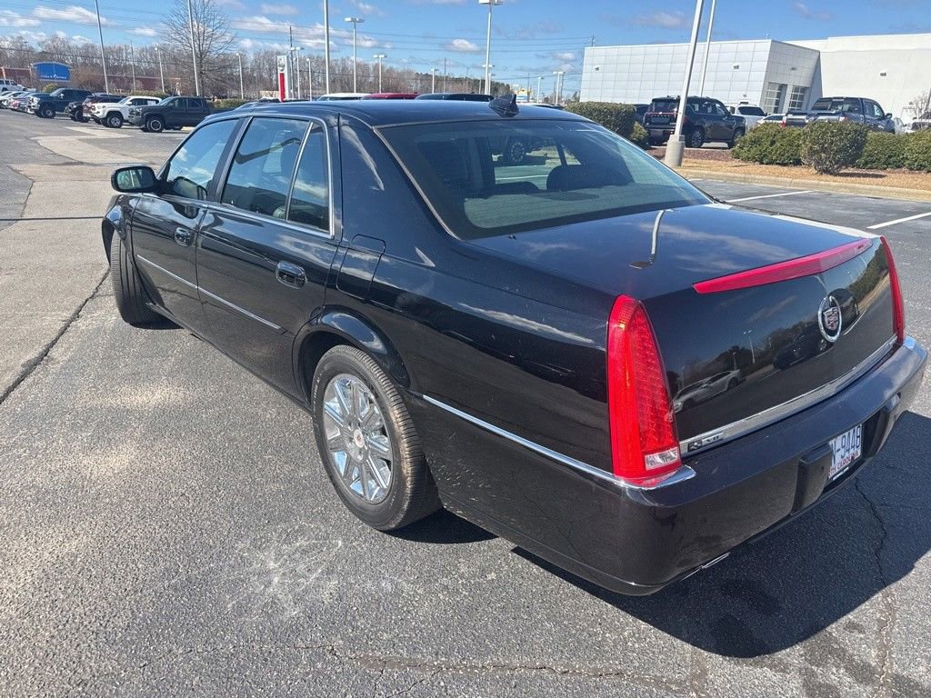 Used 2011 Cadillac DTS Premium FWD image 5