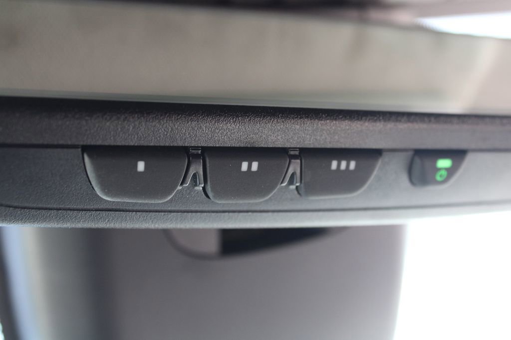 Used 2023 Toyota Highlander XLE AWD/4WD image 30