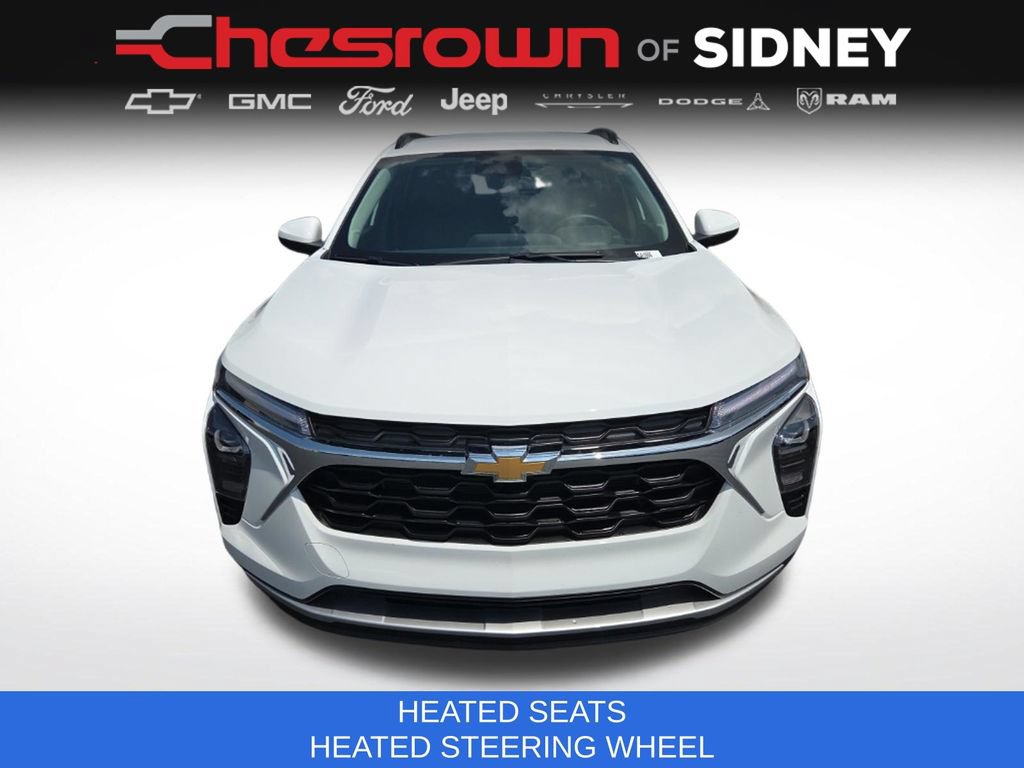 Used 2025 Chevrolet Trax LT w/ LT Convenience Package FWD image 2