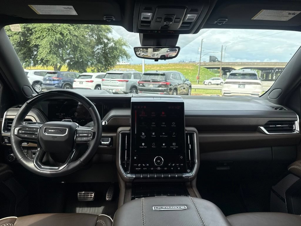 Used 2025 GMC Yukon XL Denali Ultimate AWD/4WD image 12