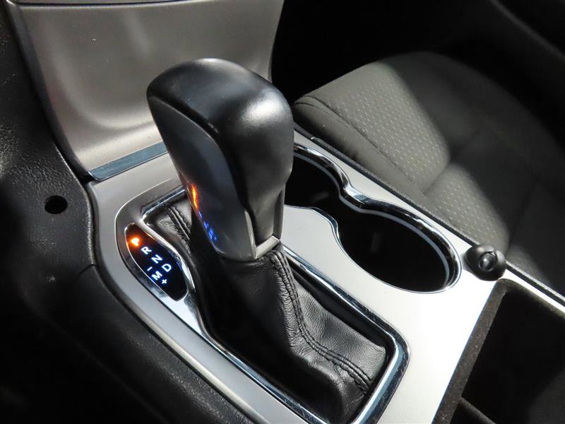 Used 2019 Jeep Grand Cherokee Laredo image 28