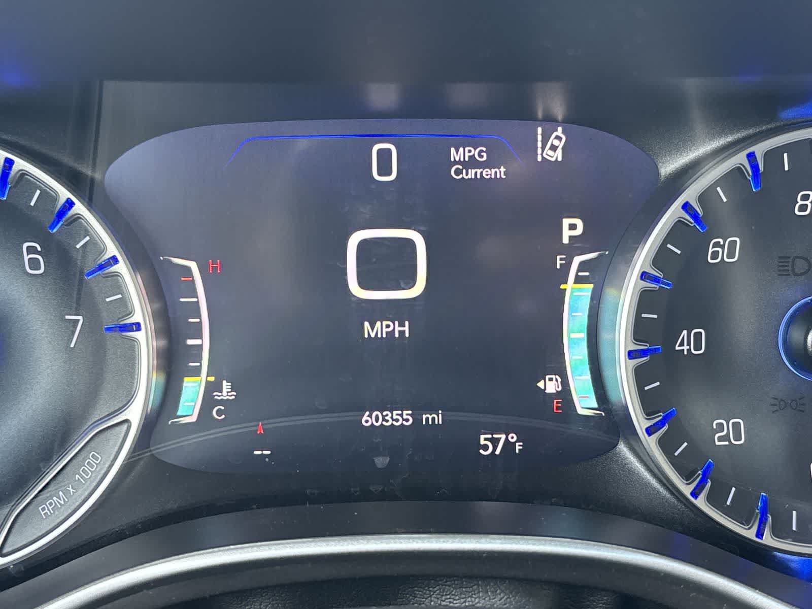 Used 2023 Chrysler Pacifica Touring-L FWD image 13