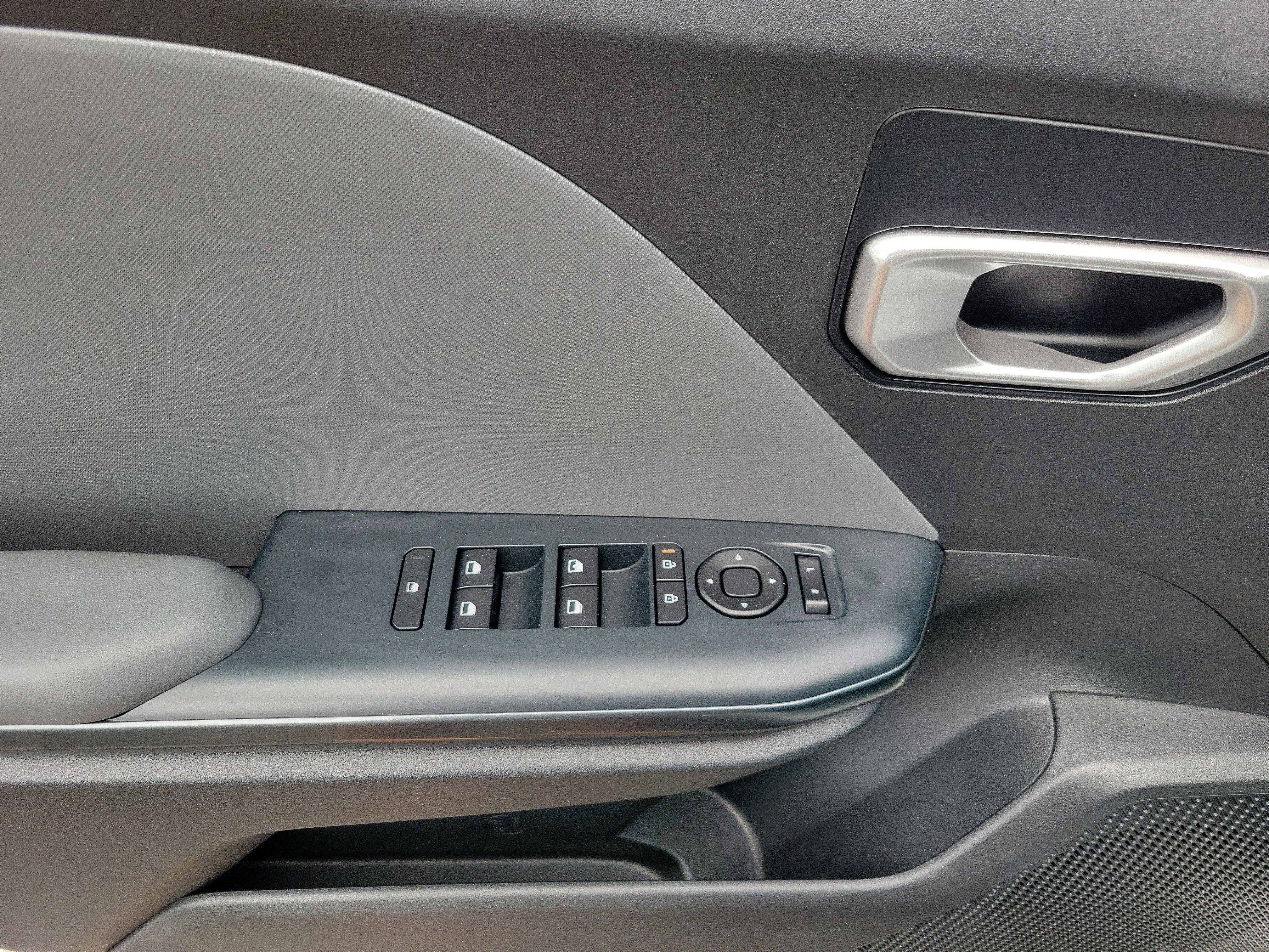 Used 2025 Kia K4 LXS image 7