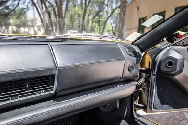 Used 1988 Ferrari Testarossa RWD image 37