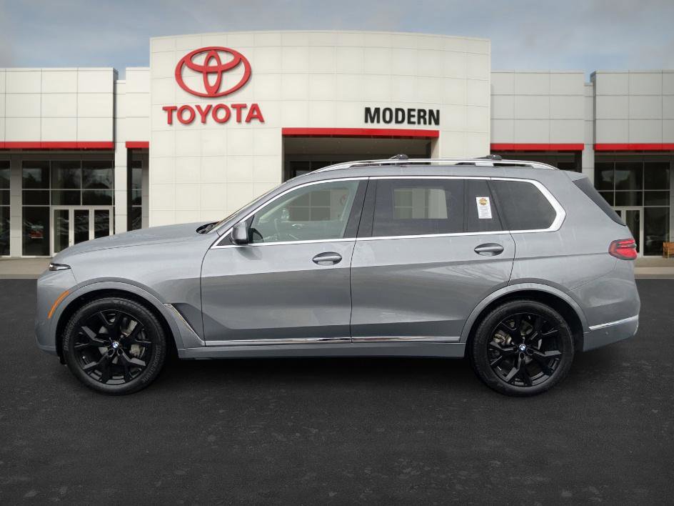 Used 2025 BMW X7 xDrive40i image 2